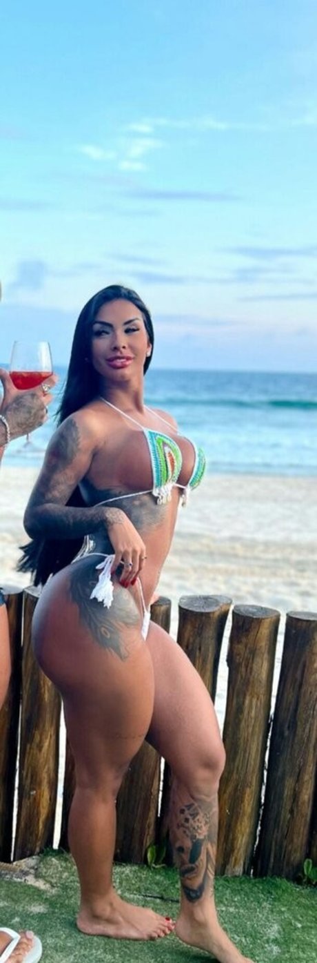 ジンジャートゥインクオンリーファンズ 美しいヌード ギャラリー