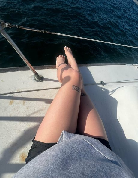 babyski mask セクシーなスター 写真