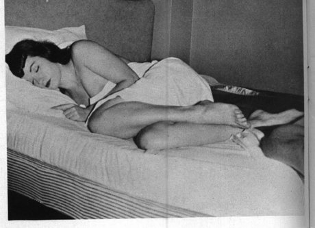 赤毛の太めOnlyFans アートポルノ 写真