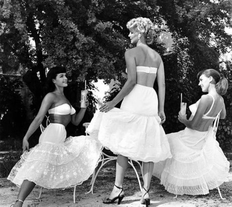 巨乳の赤毛オンリーファンズ アダルト 写真