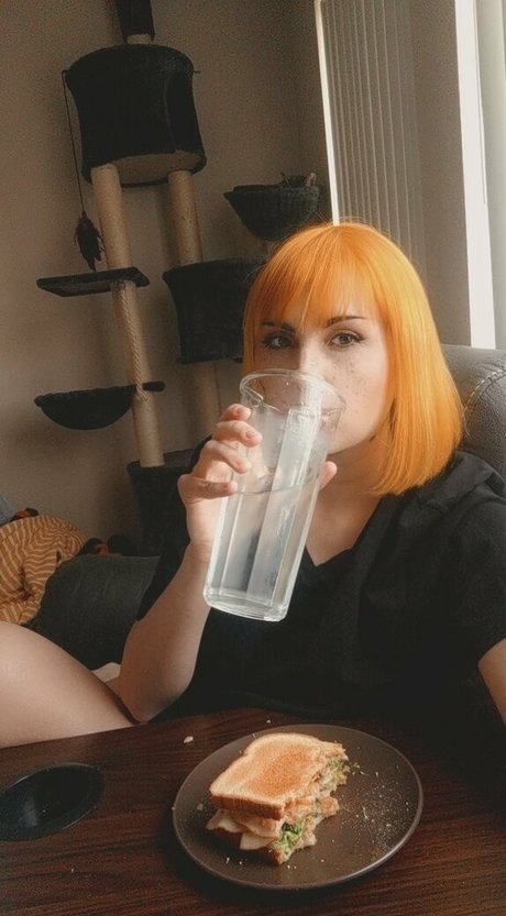 daxanais モデル 写真