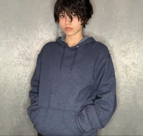 Forgottenlovechild エロティックなモデル 写真