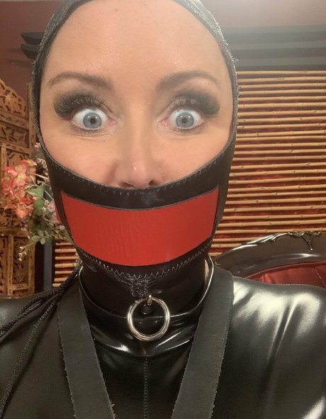 太った足のOnlyFans えろ 写真