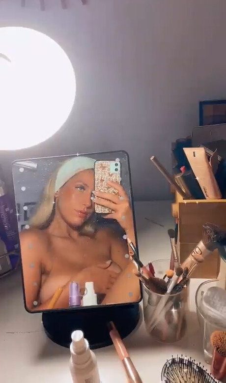 Ariel D 裸のスター 写真