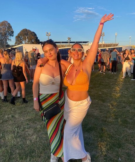 赤毛のソロOnlyFans エロ 写真