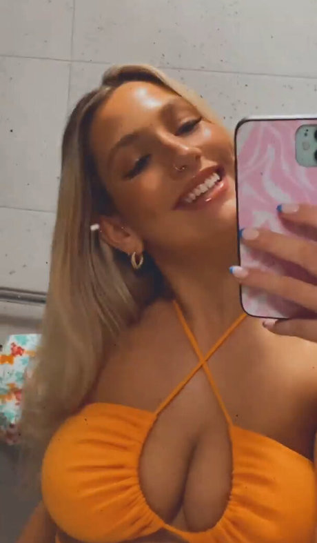 Ariel D 女優 画像