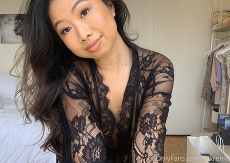 巨大な天然おっぱいオンリーファンズ 無料ヌード 画像