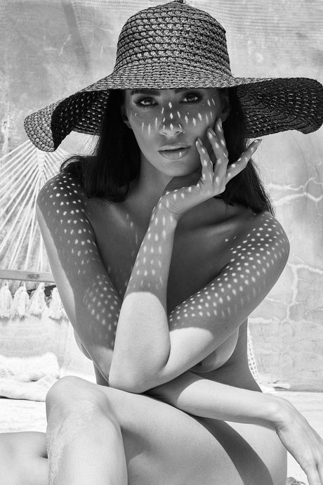 Magdalena Perlinska エロティックなポルノスター ギャラリー