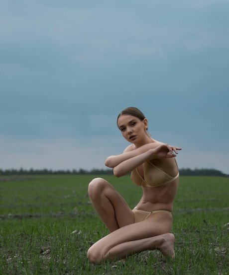 Pers Persikovyy XXXモデル 画像