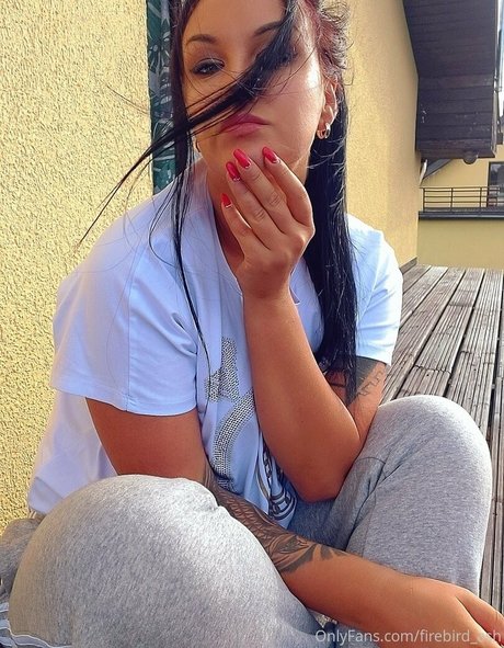 firebird ash 可愛いモデル 写真