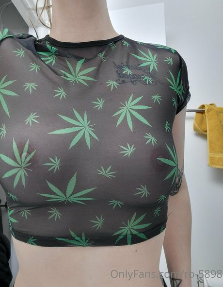 太めのブロンドオンリーファンズ えろ 画像