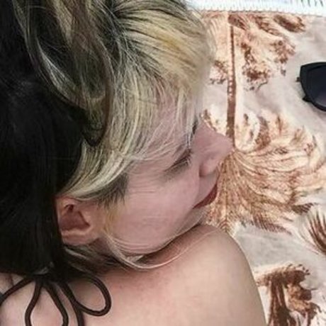 Isabella pizi アダルトスター ギャラリー