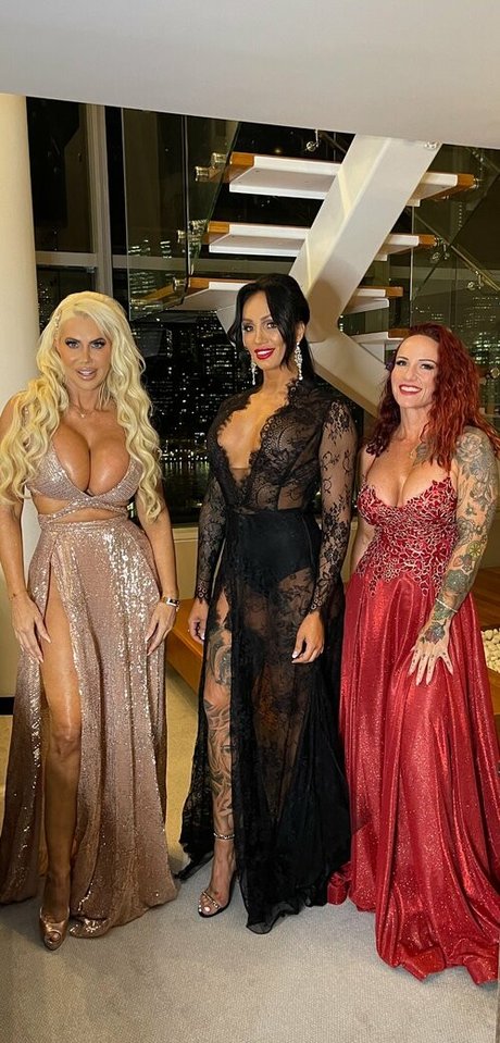 巨根アナルOnlyFans アート裸 写真