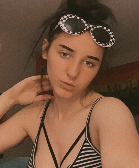 黒いお尻のオンリーファンズ セクシー裸 画像