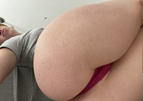 巨尻オンリーファン 無料ヌード 写真