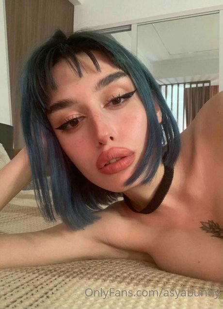 asyabunny アダルトスター 写真