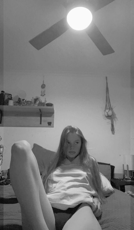 Onlyfanswmadi 美しいモデル 画像