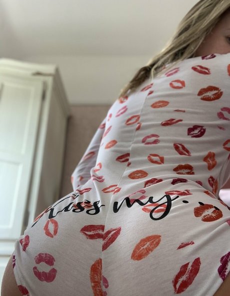 JOIティーンオンリーファンズ ポルノグラフィック 画像