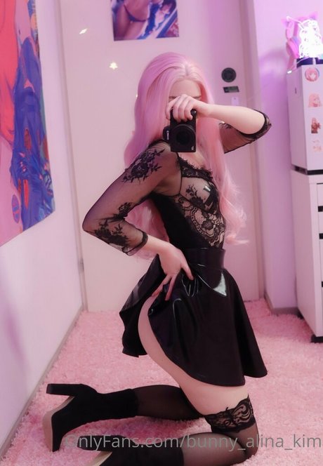 Alina Kim ポルノスター セックス 写真