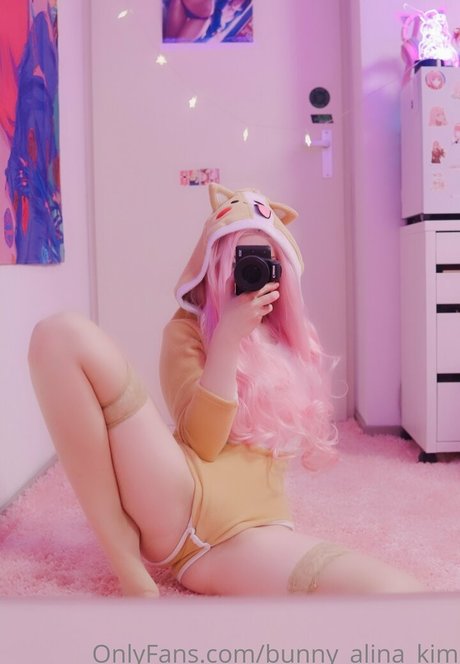 Alina Kim ヌード女優 ギャラリー