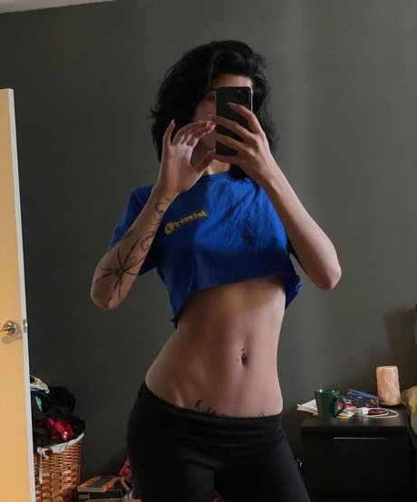 ellathrasher ヌード女優 アーカイブ