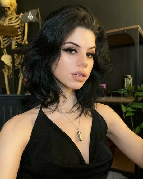 ellathrasher ポルノスター 写真