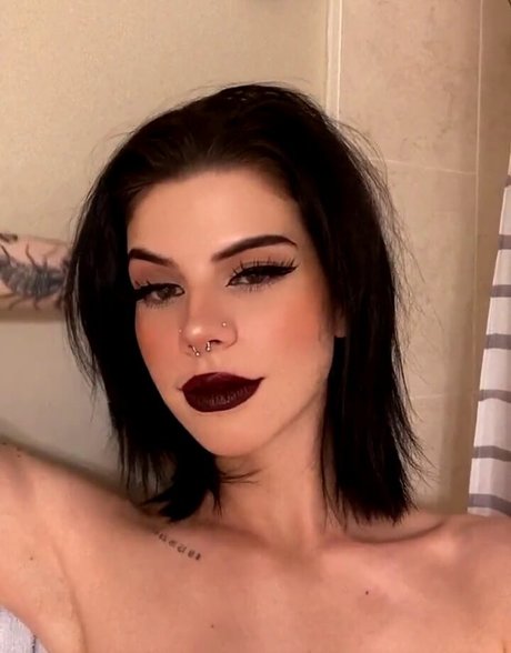 ellathrasher 無料モデル 写真