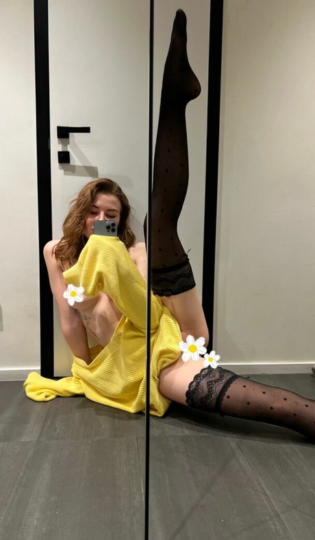 ぽっちゃり 主観視点 OnlyFans 美しい裸 画像