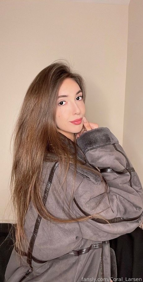 巨乳の黒人女性オンリーファンズ ポルノグラフィック 画像