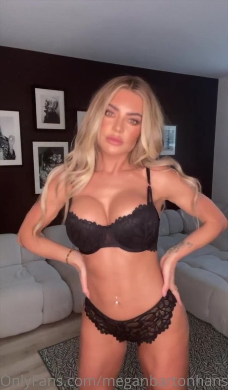 Megan Barton Hanson ホットモデル ギャラリー