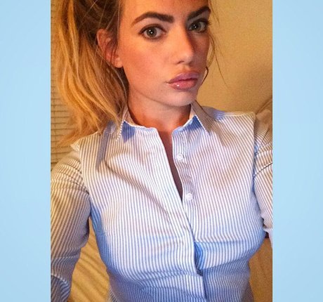 シャイなオンリーファンズ 無料ヌード 写真