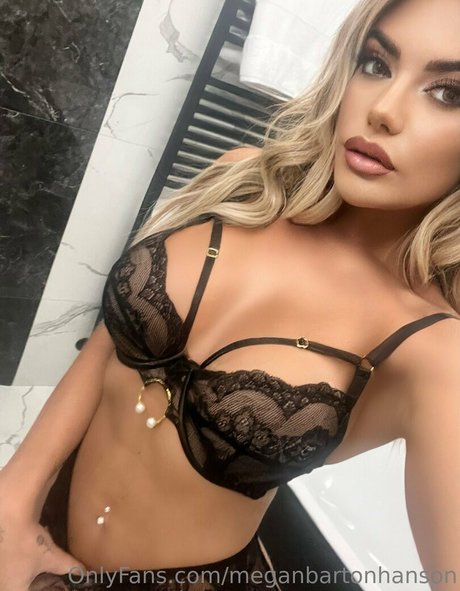 Megan Barton Hanson かわいいスター 写真