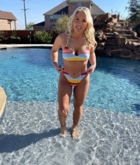 Texasthighs アダルトモデル 画像