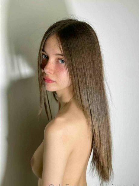 Aleja Crack ポルノモデル 写真