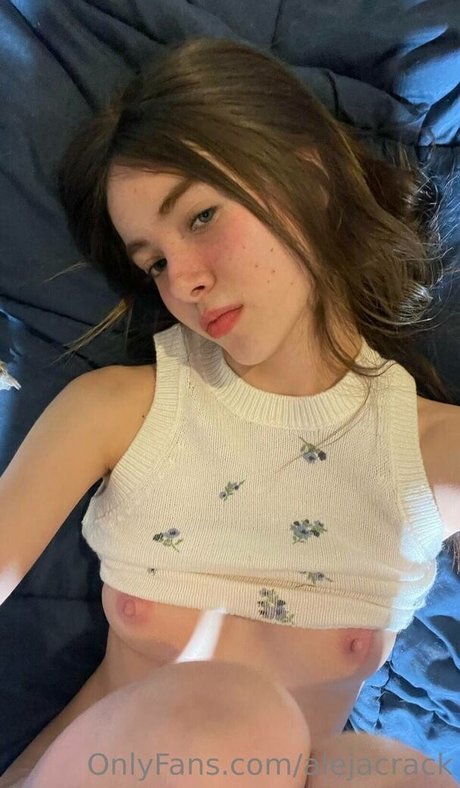 Aleja Crack セックス女優 写真