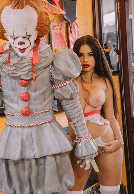 ポーグ xxx オンリーファンズ セックス 写真