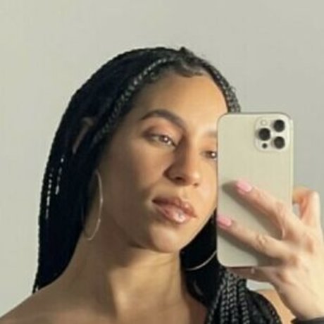 ぽっちゃり 主観視点 OnlyFans ホット 写真