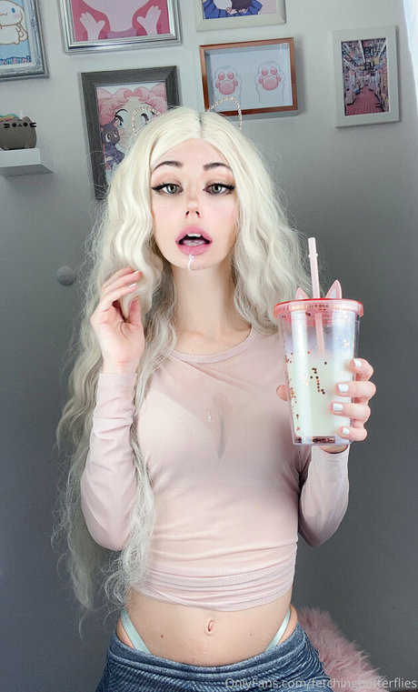 痩せたティーンのオンリーファンズ ポルノ ギャラリー