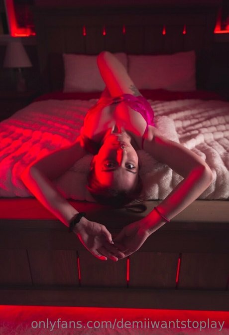 赤毛の熟女オンリーファンズ 無料裸 写真