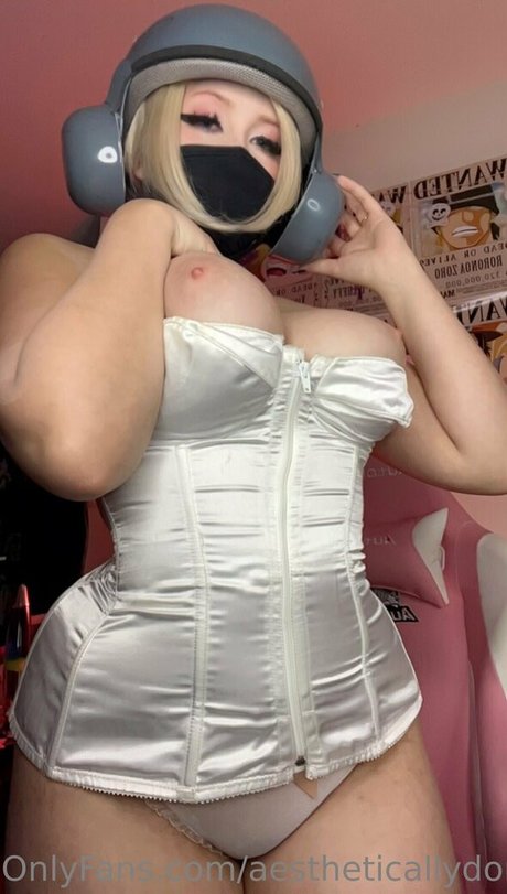 巨乳の黒人女性オンリーファンズ 無料セクシー 写真