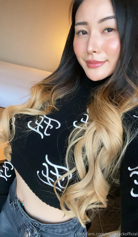 熟女メガネOnlyFans セクシー 写真