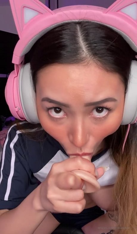 大学生のオンリーファンズ ホット 画像