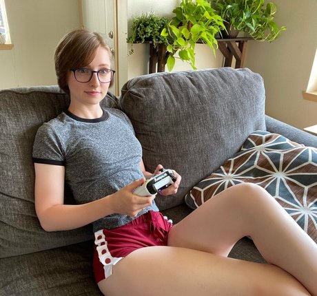 ブッシュ・オンリーファンズ ホットヌード アーカイブ