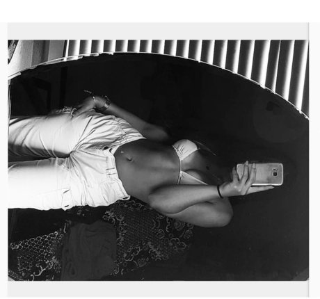 Madalina Mates 完璧なポルノスター 画像