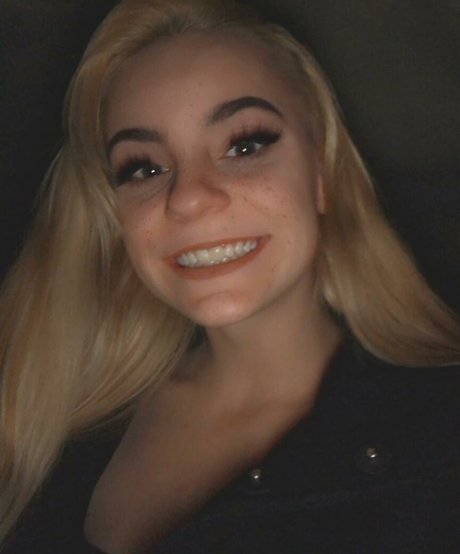 垂れ下がった熟女OnlyFans 無料 写真