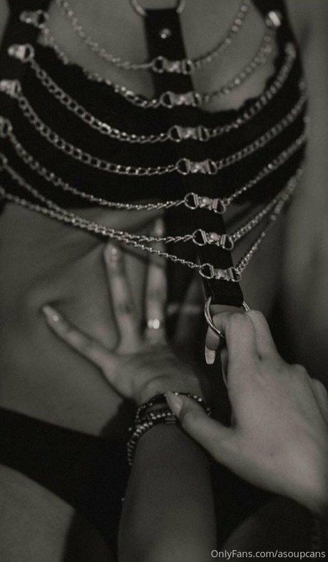 背が高くて巨乳のOnlyFans アートxxx ギャラリー