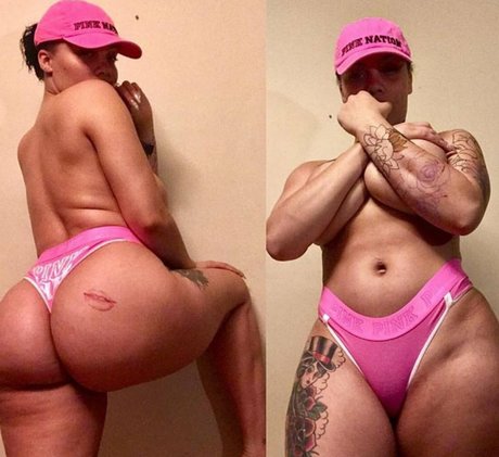 巨乳の熟女オンリーファンズ ポルノ アーカイブ