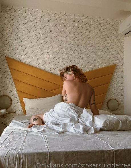 stokersuicidefree セックス女優 画像