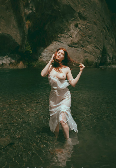 amberrosemc 裸の女優 画像