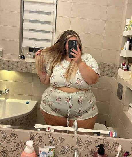 Wero7 7 7 アダルトスター 写真